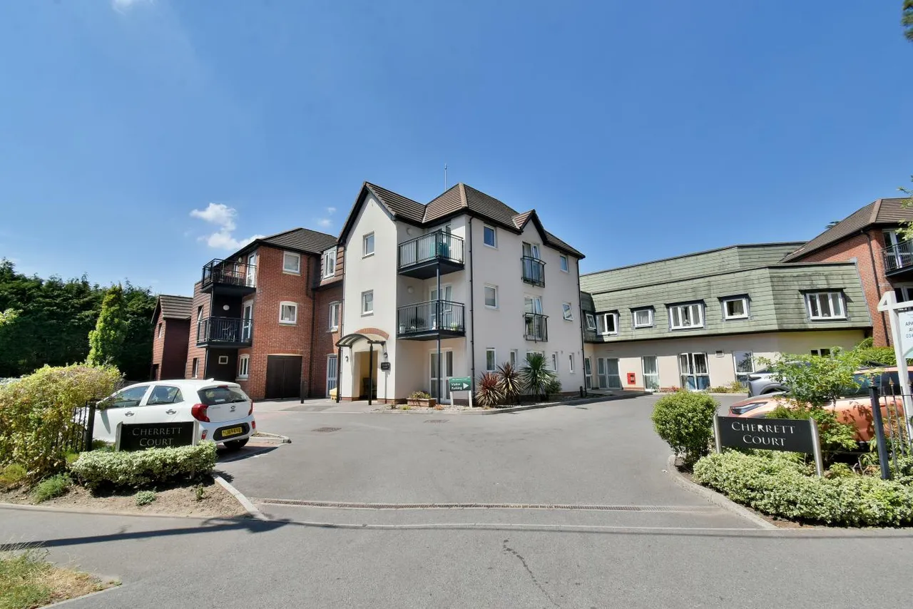 Cherrett Court, BH22, photo 11