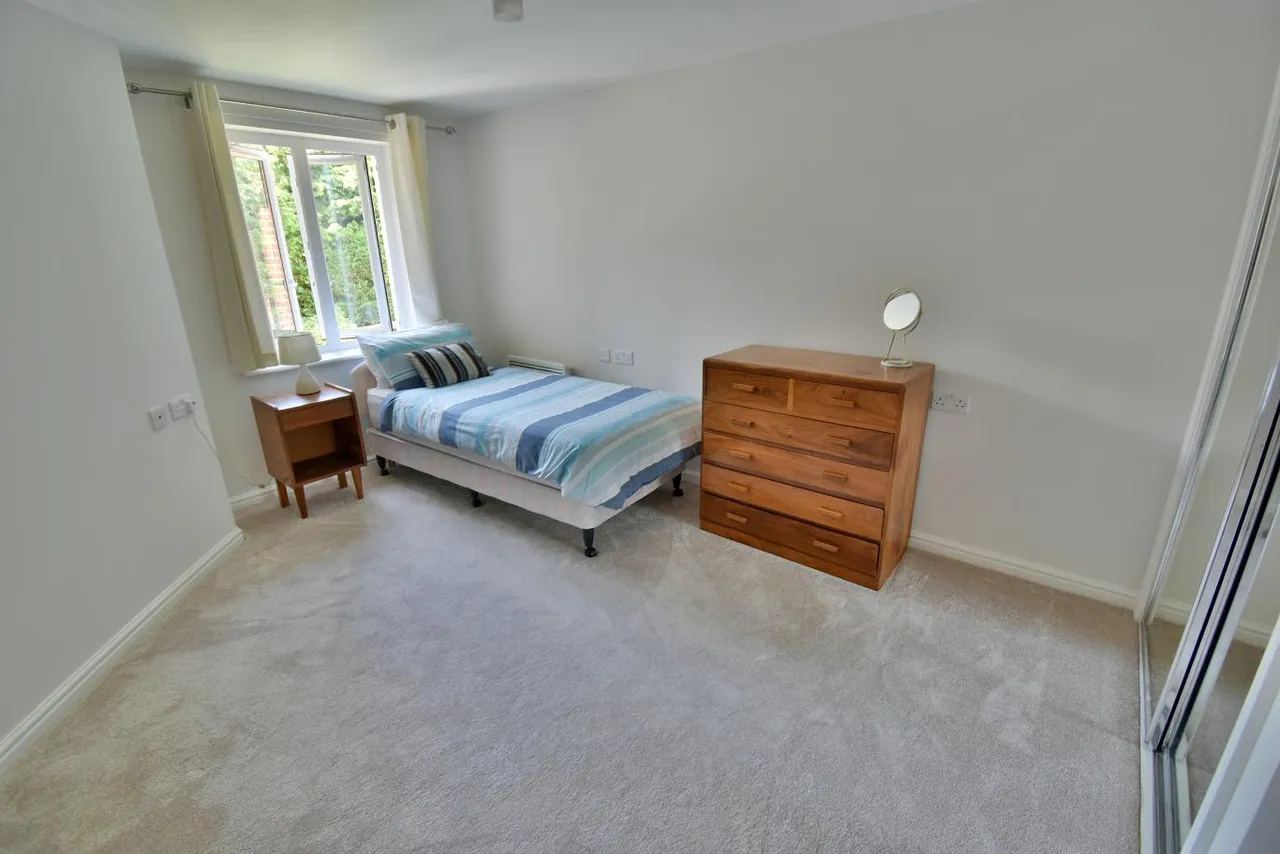 Cherrett Court, BH22, photo 7