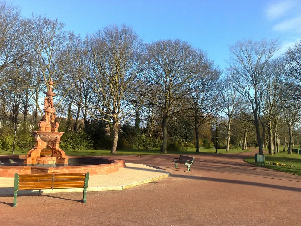 Widnes, Cheshire, photo 2