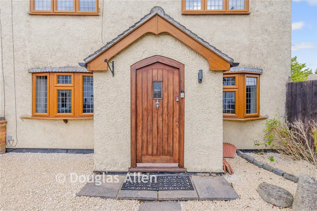 Hatch Road, Pilgrims Hatch, CM15, photo 16