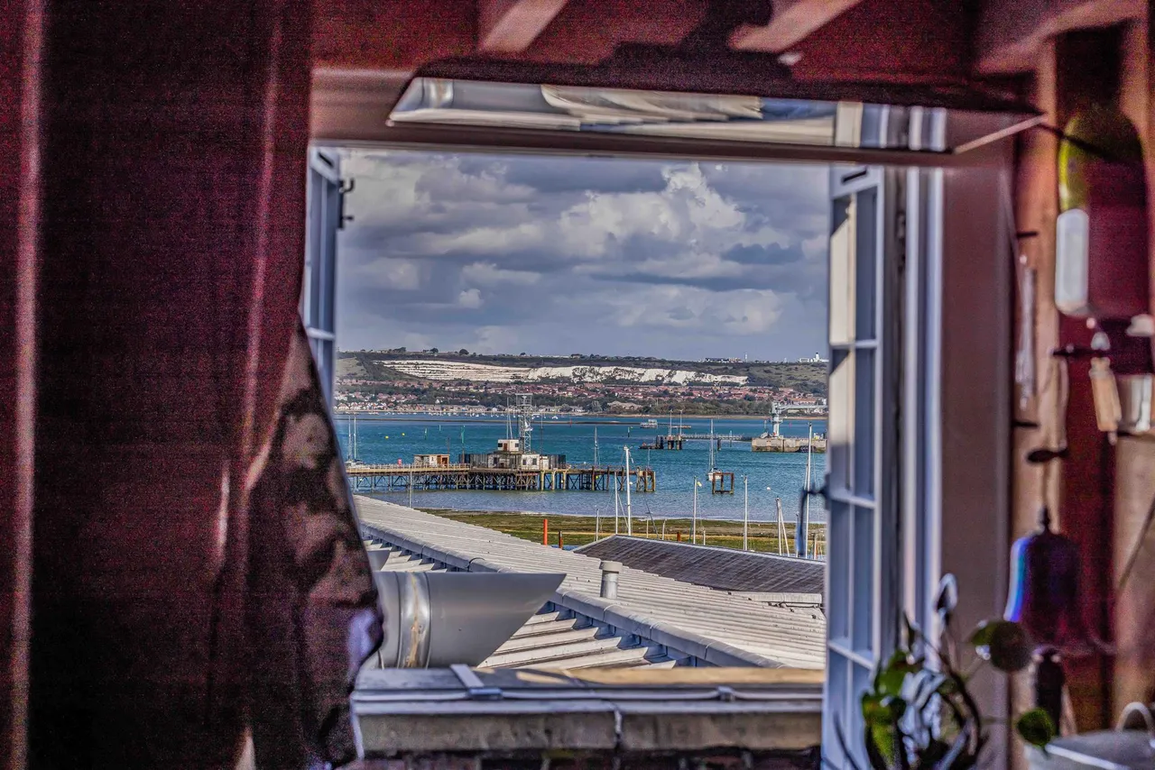 Gosport, PO12, photo 5