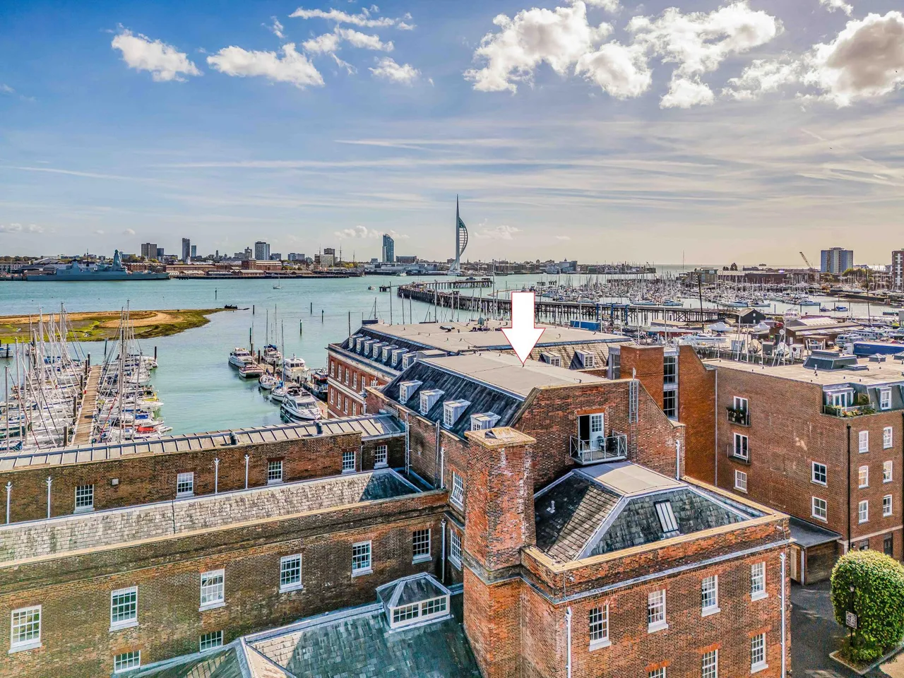 Gosport, PO12, photo 2