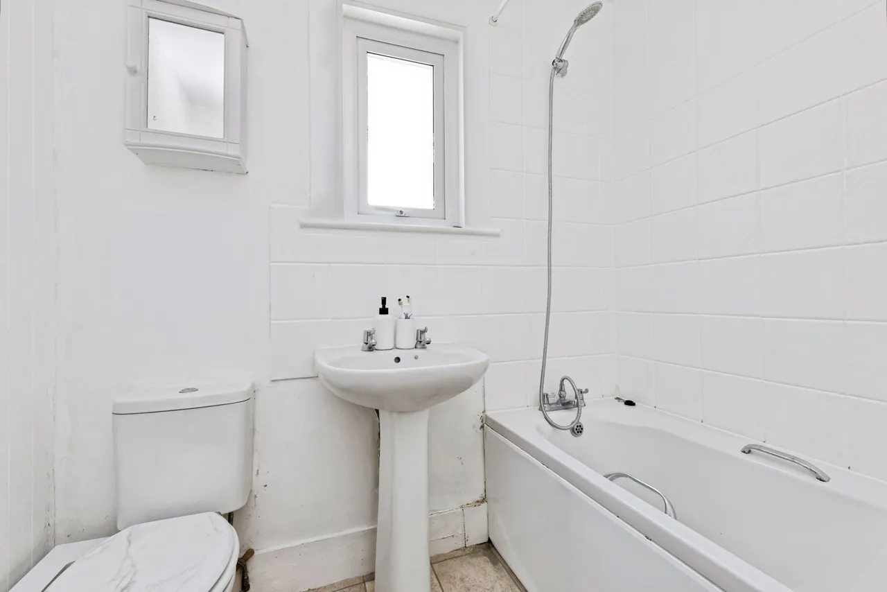 Malmains Road, Dover, Kent, CT17, photo 10