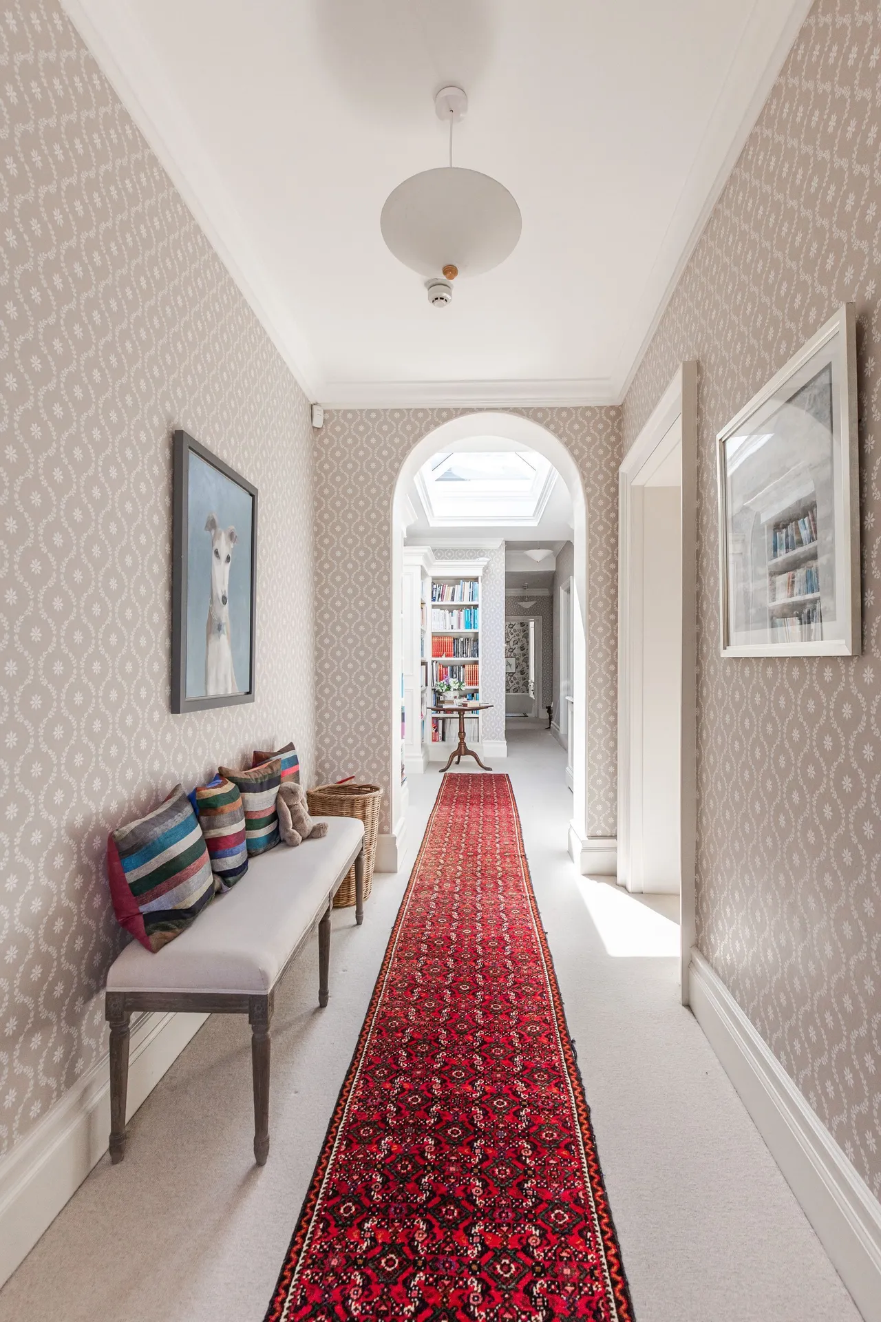 Distinguished Georgian Home in a Subs, photo 18