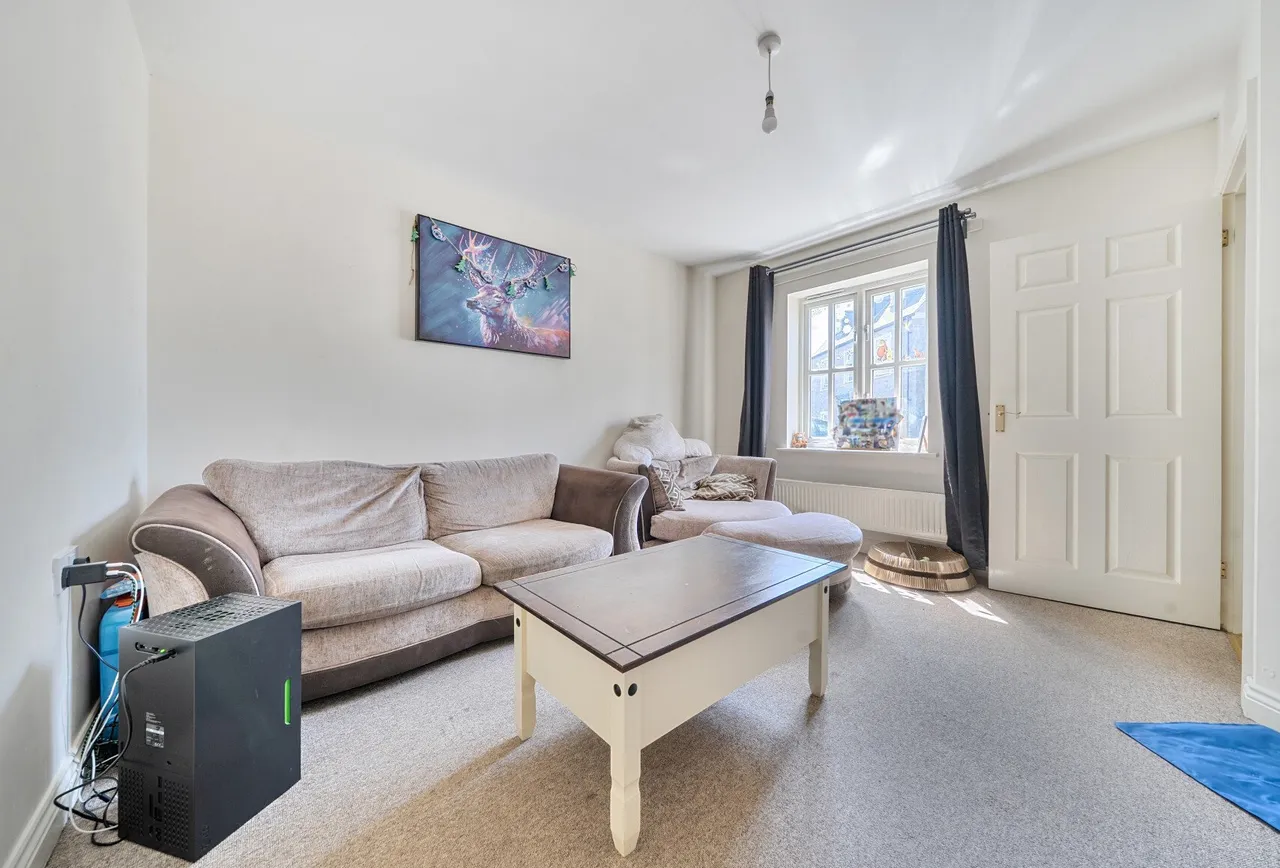 Blackberry Way, Somerset, Midsomer Norton, BA3 2RN, photo 3