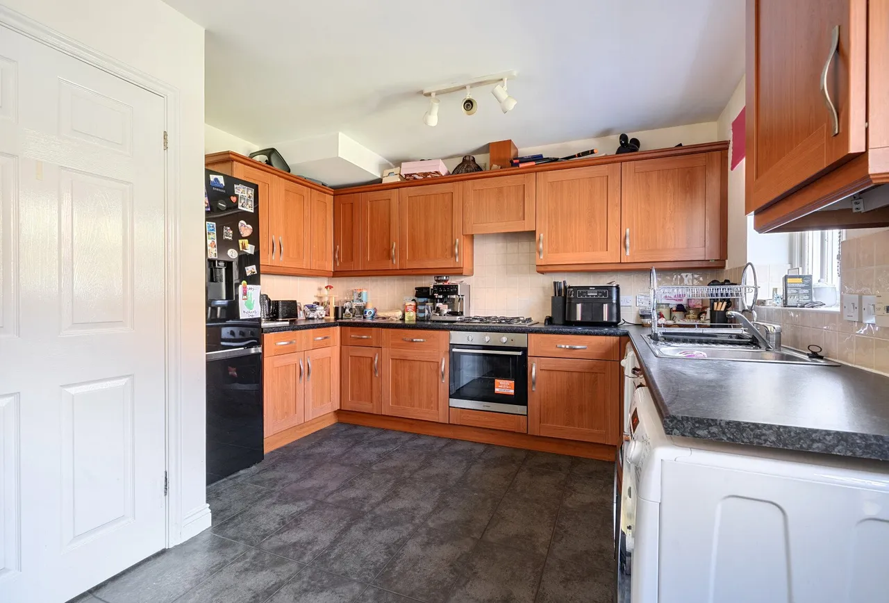 Blackberry Way, Somerset, Midsomer Norton, BA3 2RN, photo 6