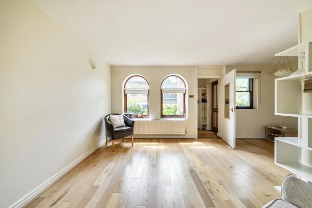 St. Johns Wood Road, London, NW8, photo 2