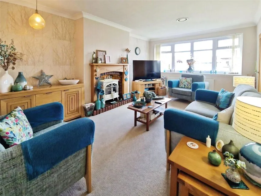 Everard Close, Worsley, M28, photo 2