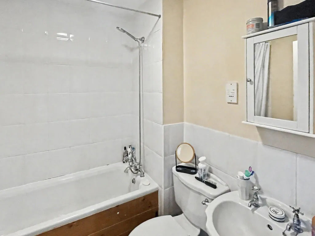 Lawsone Rise, High Wycombe HP13 5NS, photo 7