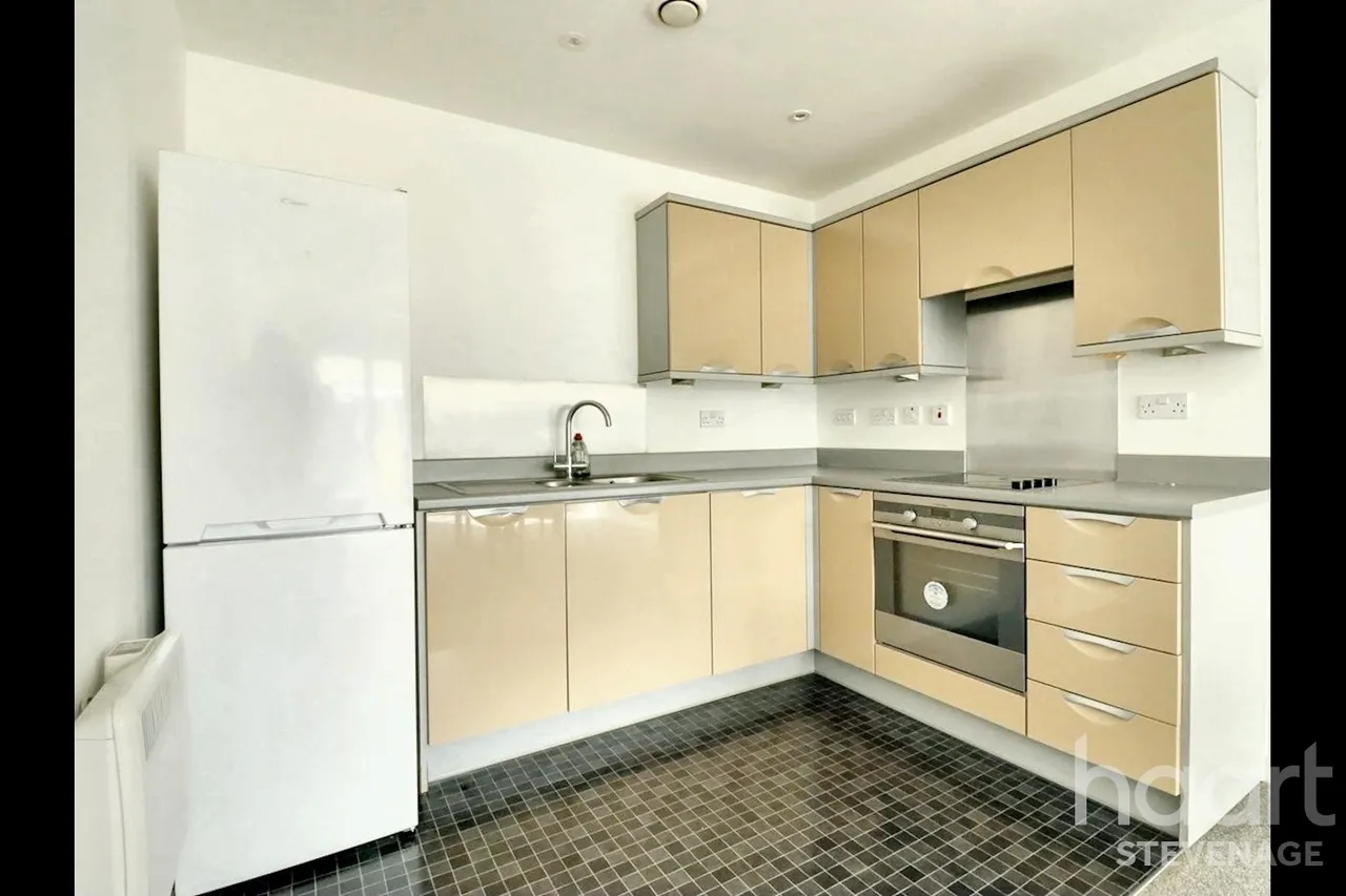 Admiral Drive, Stevenage, SG1, photo 4