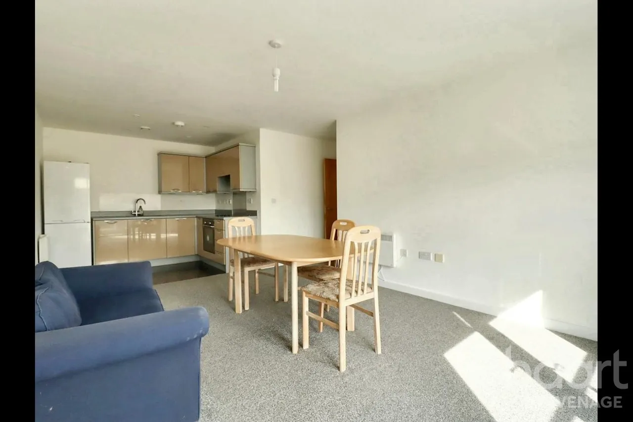 Admiral Drive, Stevenage, SG1, photo 2