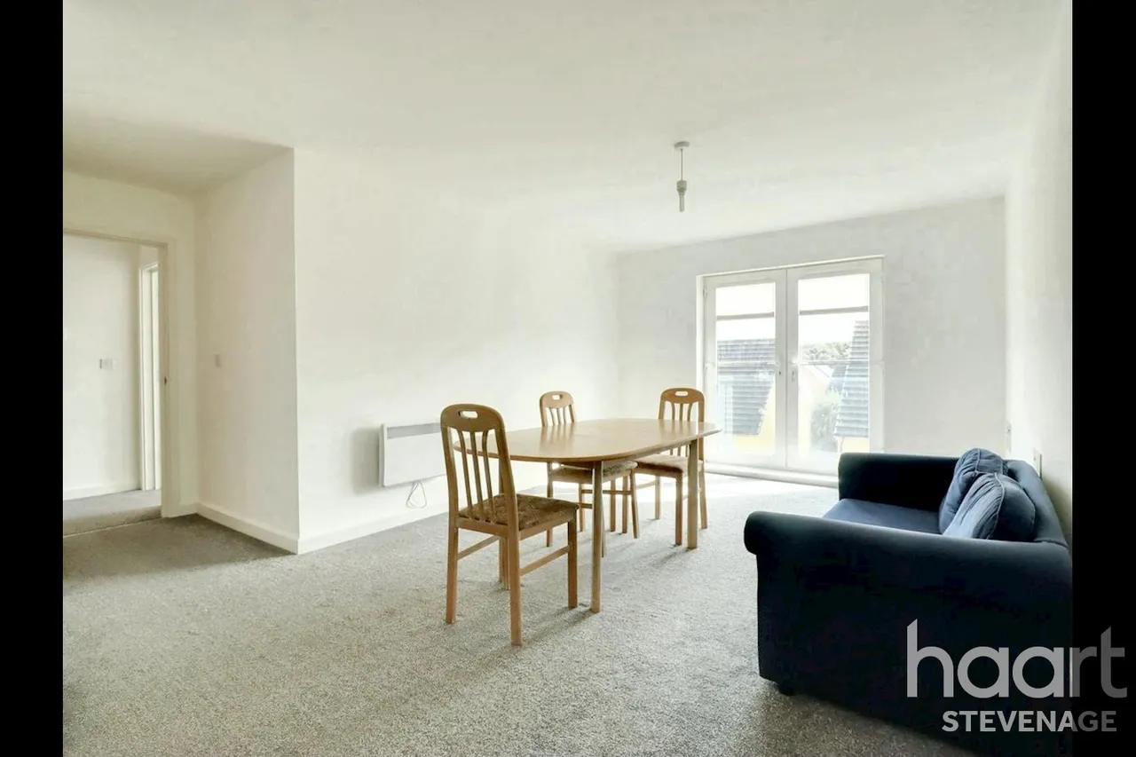 Admiral Drive, Stevenage, SG1, photo 6