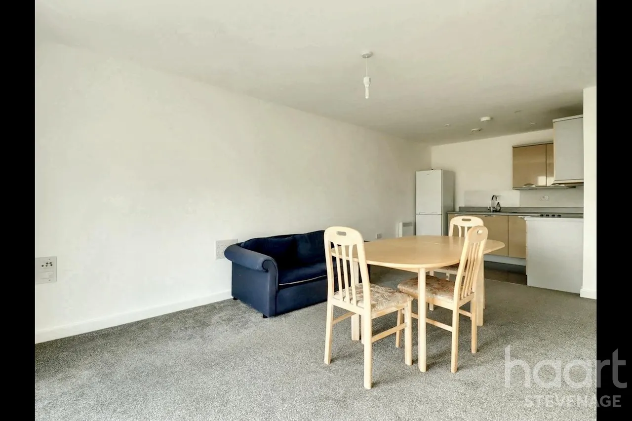 Admiral Drive, Stevenage, SG1, photo 7