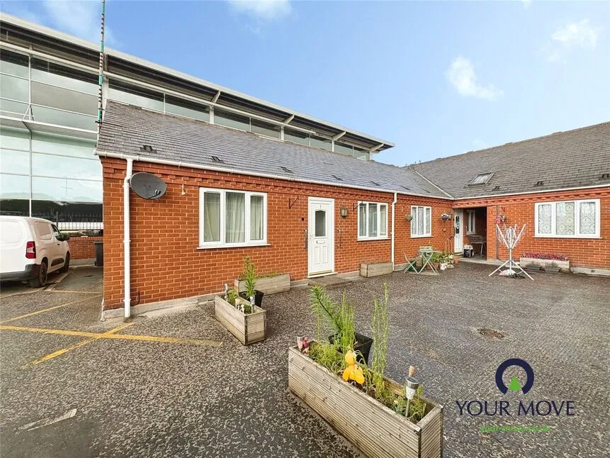 2 bed flat for sale — Sleaths Yard, Bedworth, Warwickshire, CV12