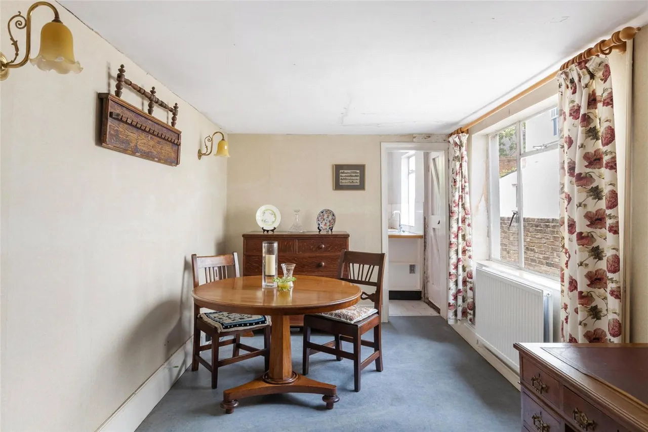 Meadow Road, London, SW8, photo 3
