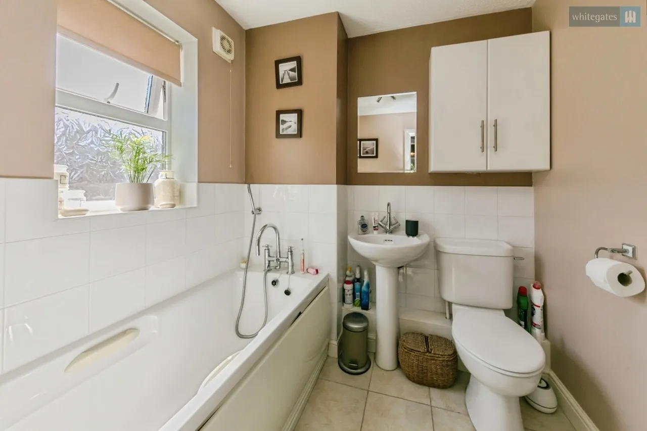 Glendale Close, Wistaston, CW2, photo 17