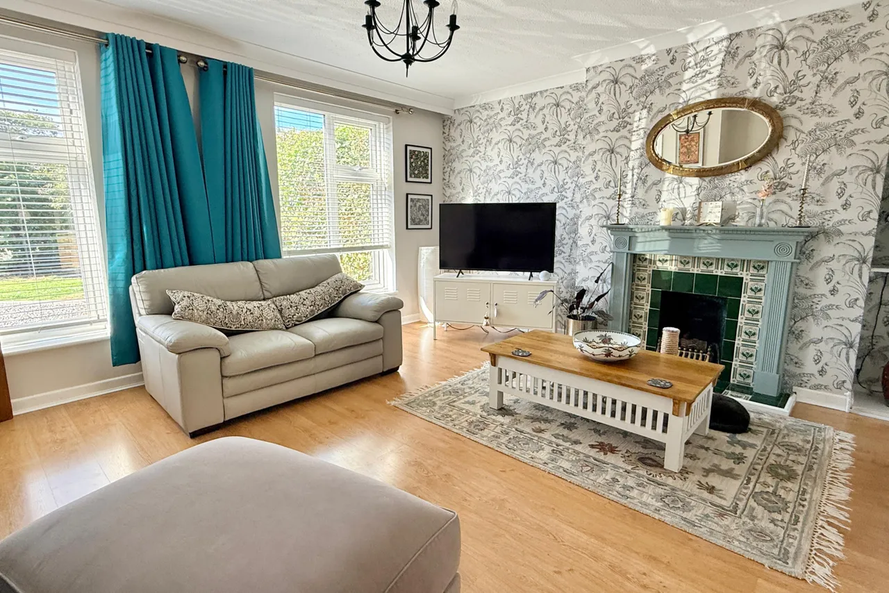 Pound Close, BH24, photo 3