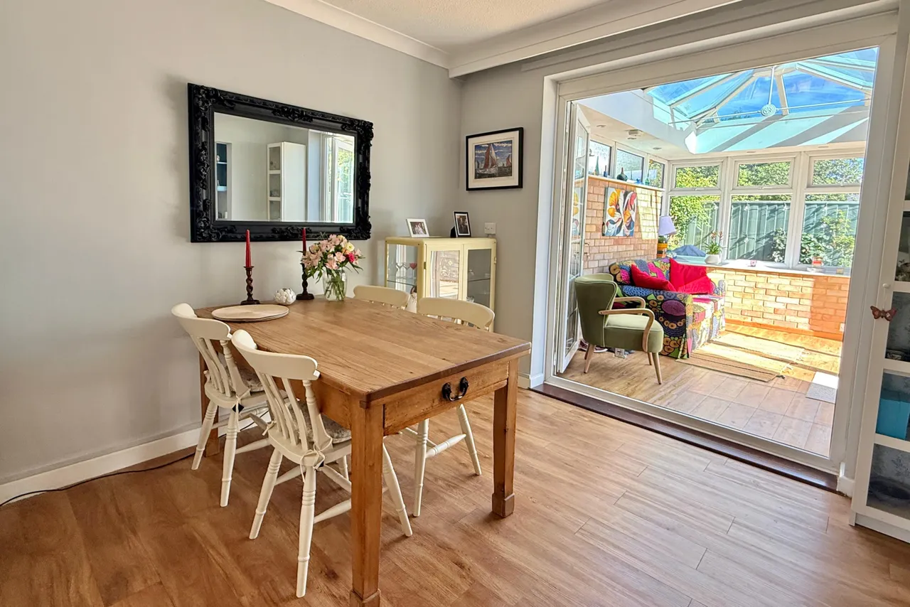 Pound Close, BH24, photo 7