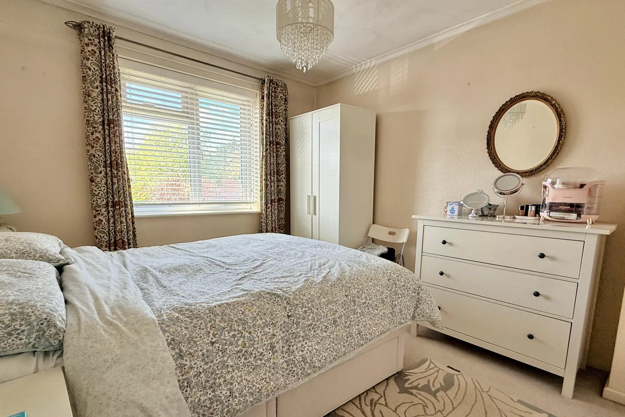 Pound Close, BH24, photo 15