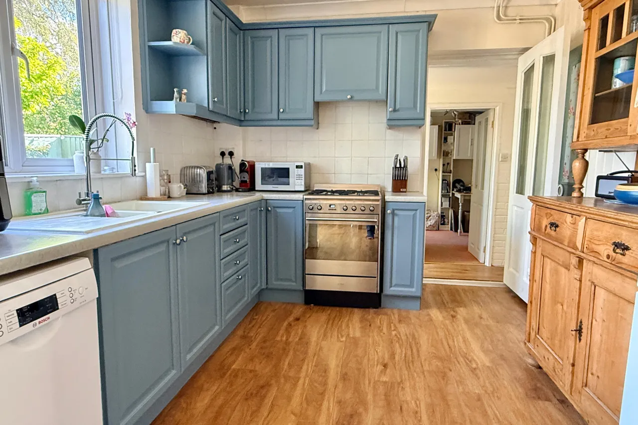 Pound Close, BH24, photo 5