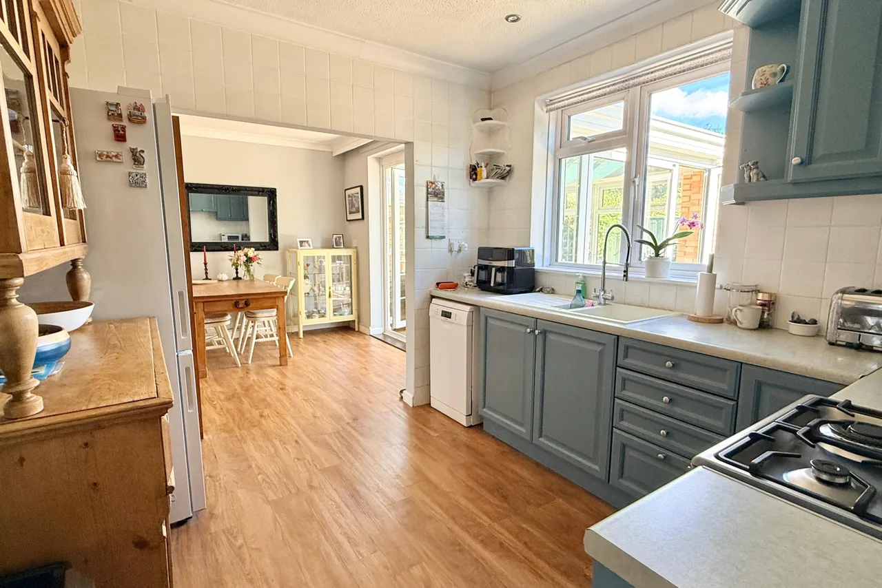 Pound Close, BH24, photo 6