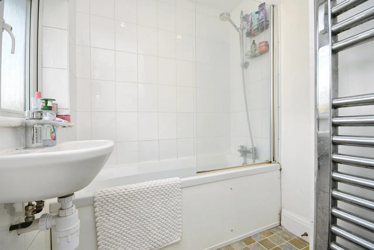 Carisbrook Road, Pilgrims Hatch, CM15, photo 20