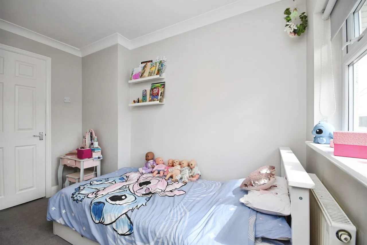 Carisbrook Road, Pilgrims Hatch, CM15, photo 16