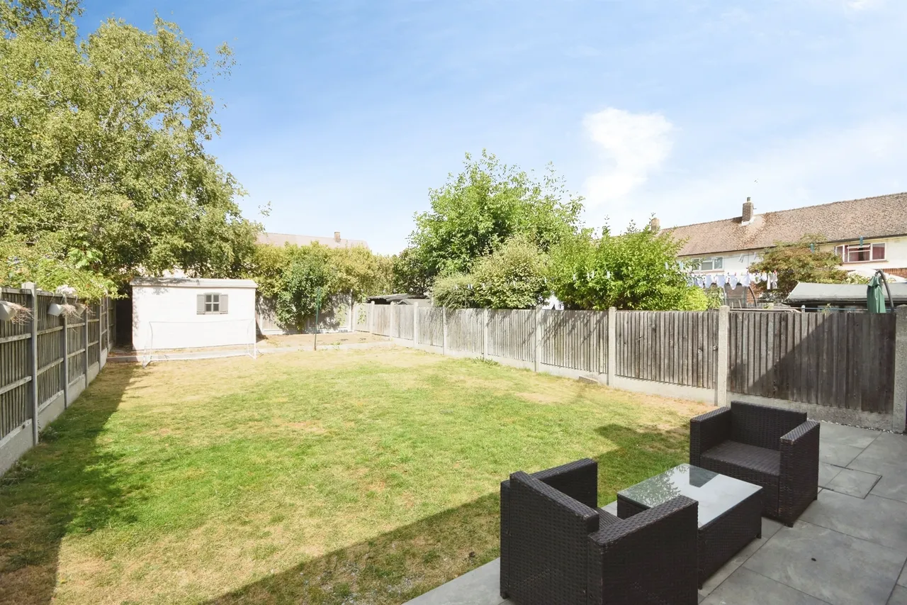 Carisbrook Road, Pilgrims Hatch, CM15, photo 22