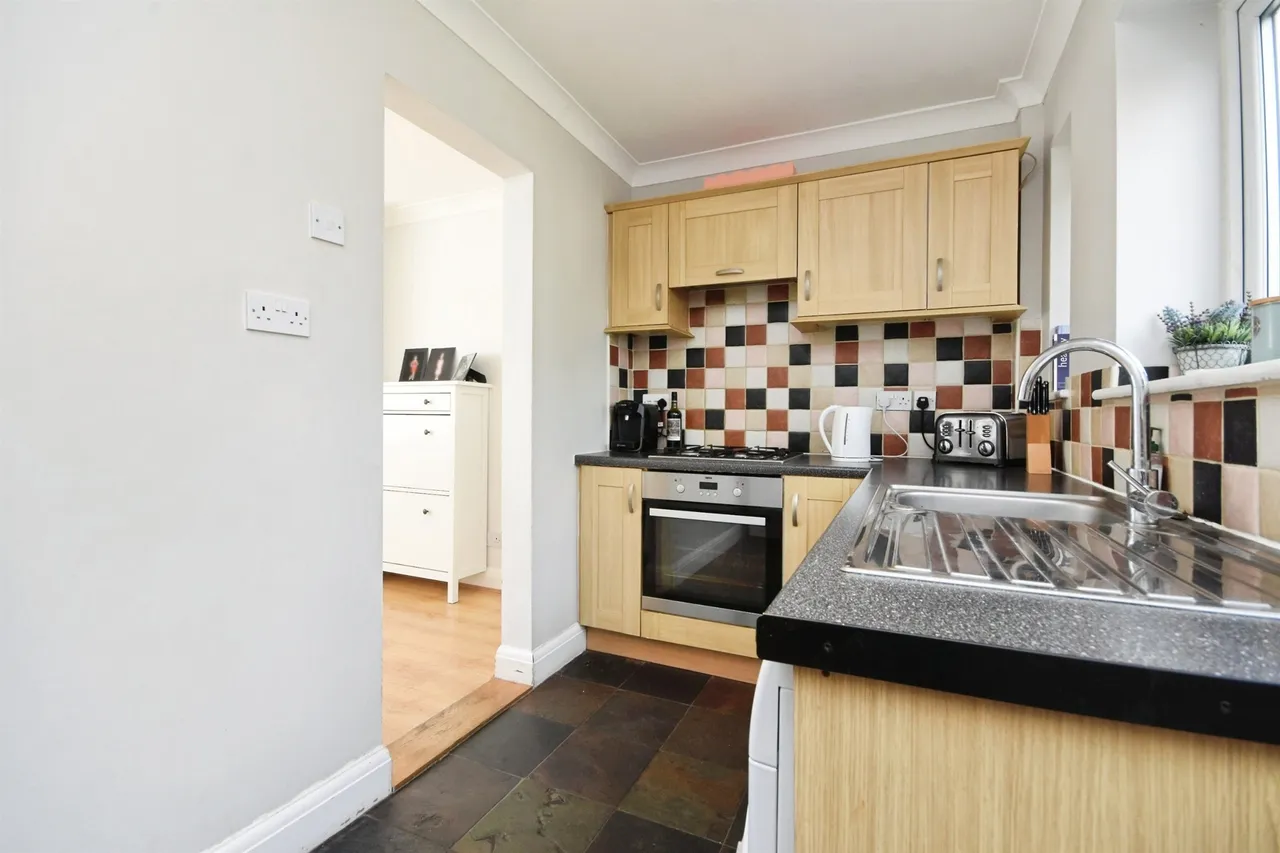 Carisbrook Road, Pilgrims Hatch, CM15, photo 7