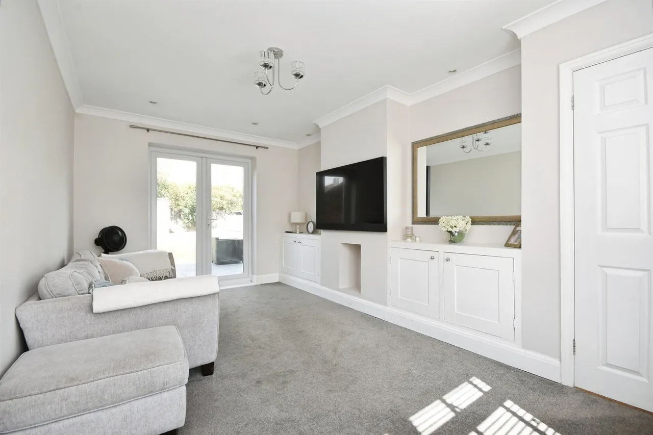 Carisbrook Road, Pilgrims Hatch, CM15, photo 2