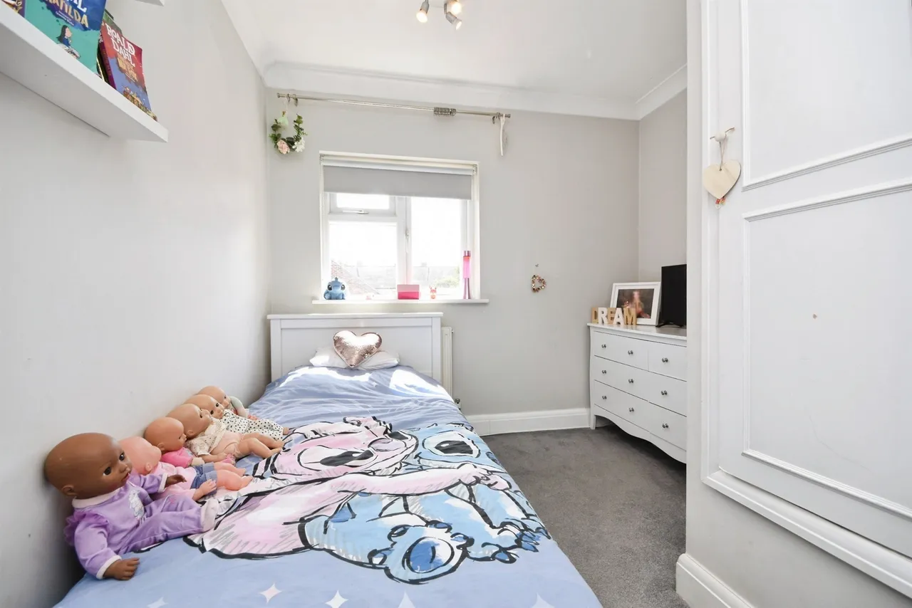 Carisbrook Road, Pilgrims Hatch, CM15, photo 15