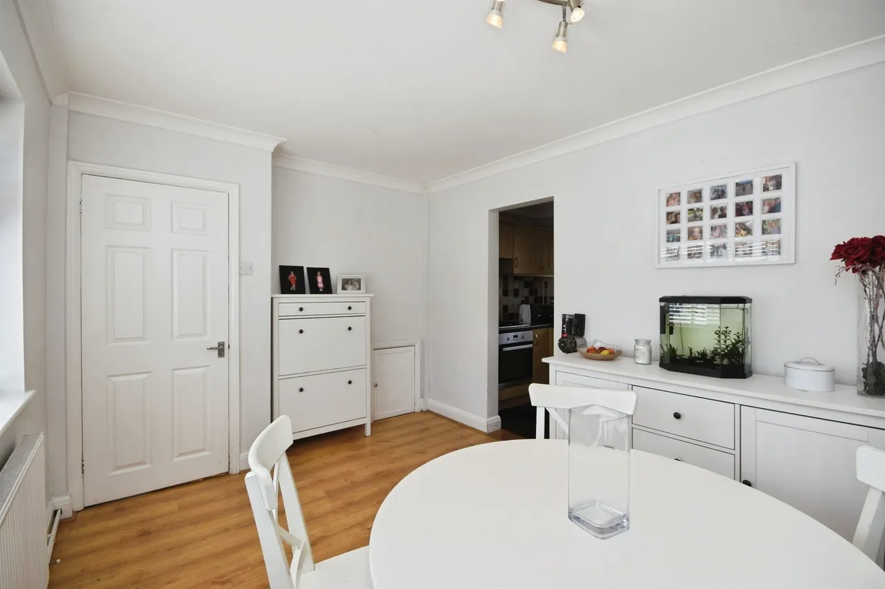 Carisbrook Road, Pilgrims Hatch, CM15, photo 10