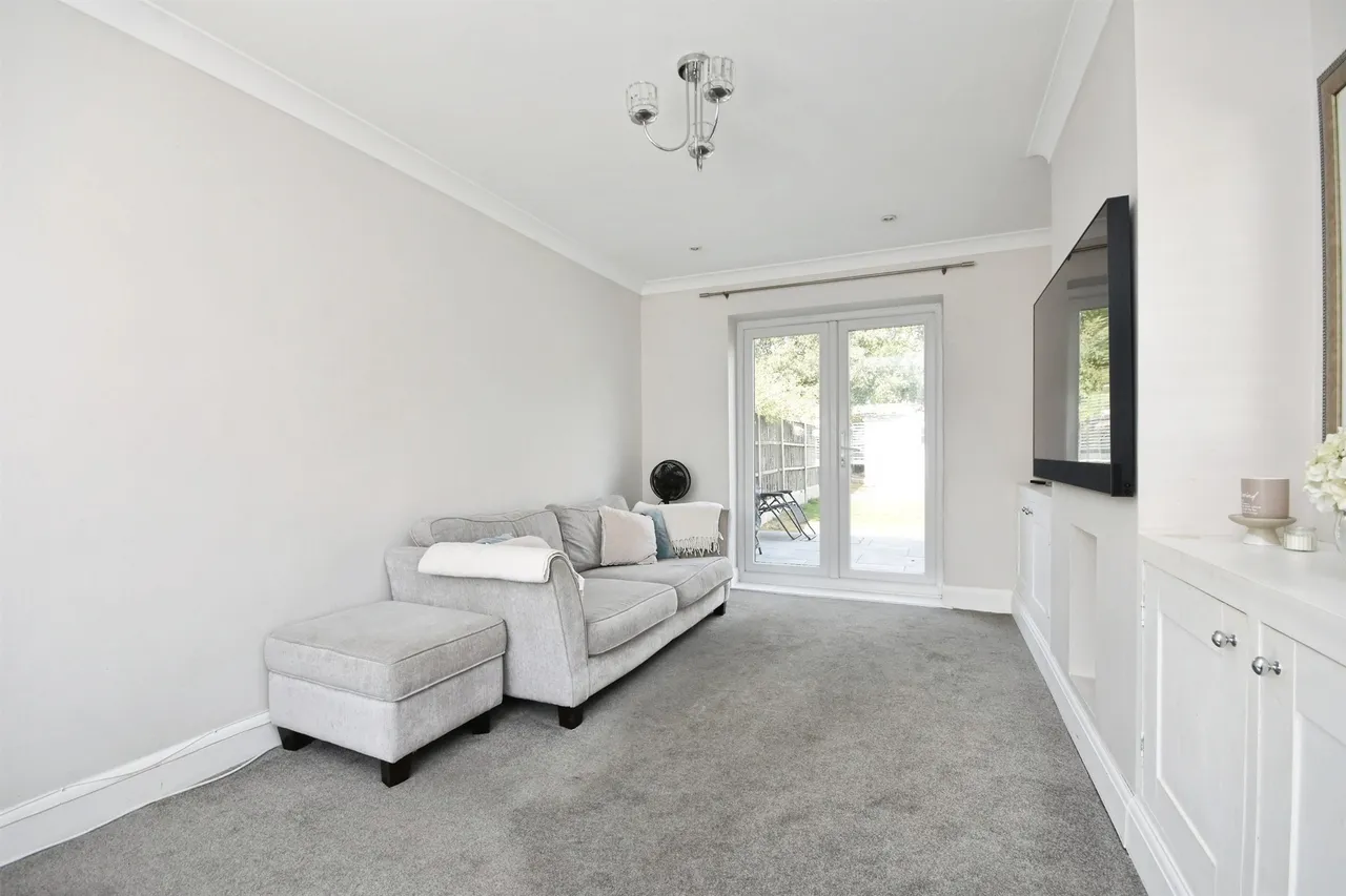 Carisbrook Road, Pilgrims Hatch, CM15, photo 4