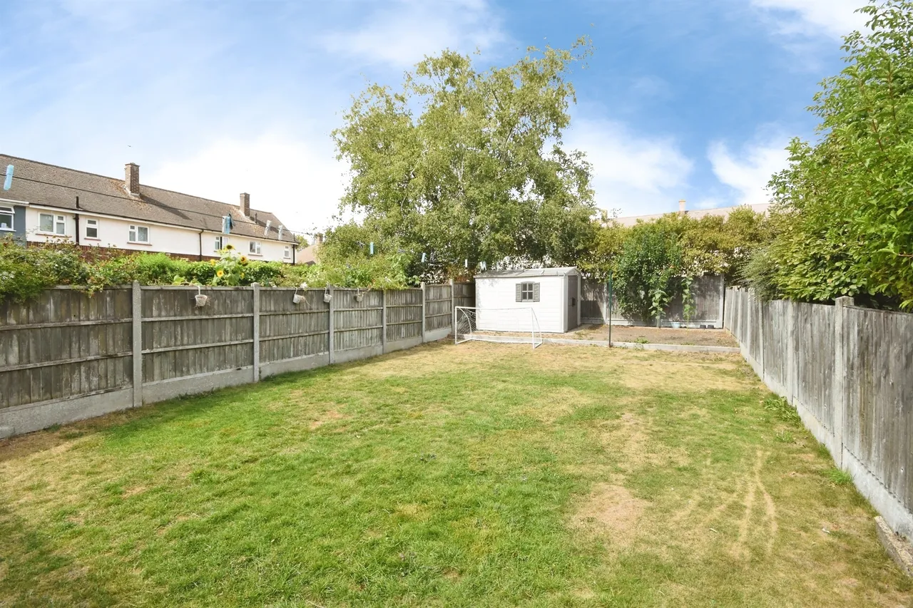 Carisbrook Road, Pilgrims Hatch, CM15, photo 23