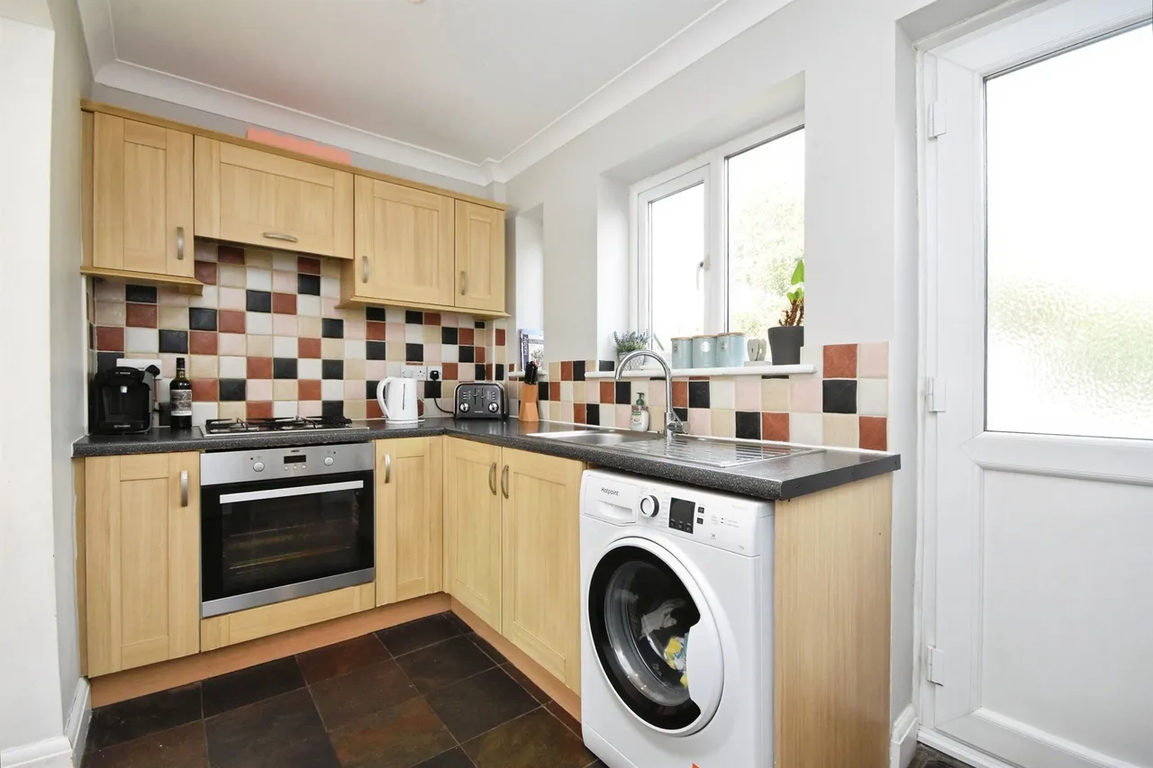 Carisbrook Road, Pilgrims Hatch, CM15, photo 8