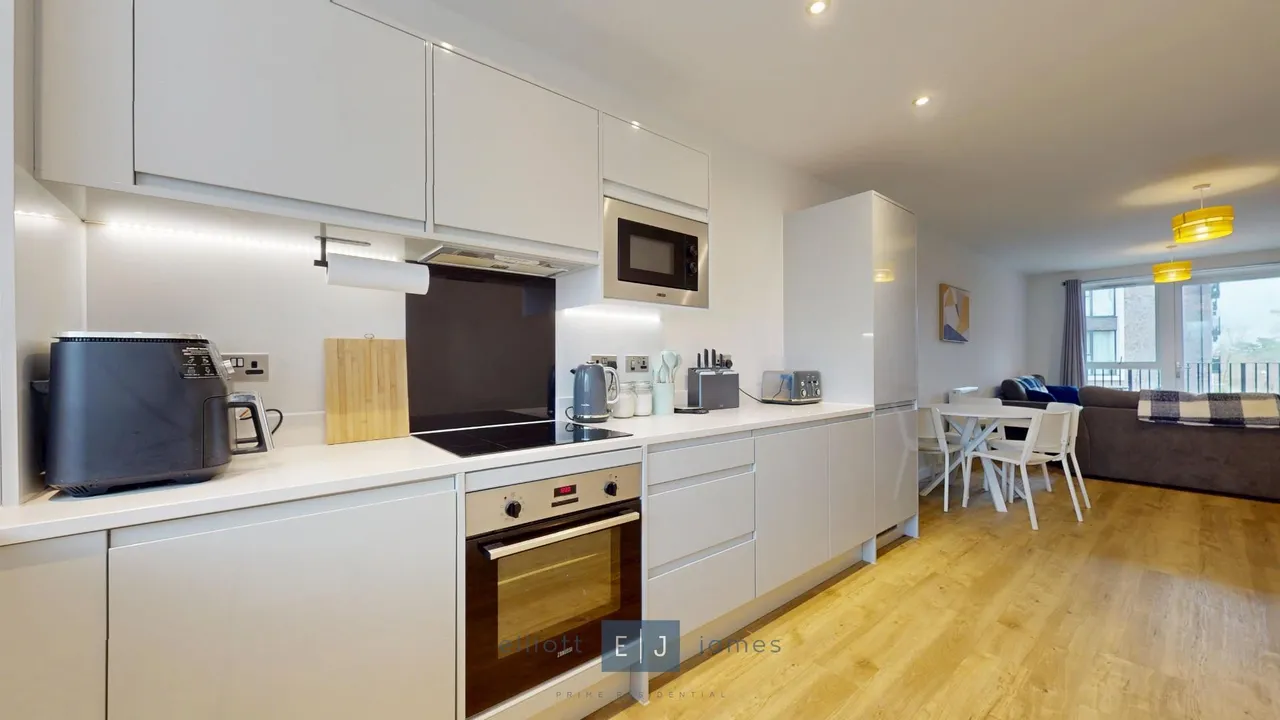 Academy Way, Loughton, IG10, photo 5