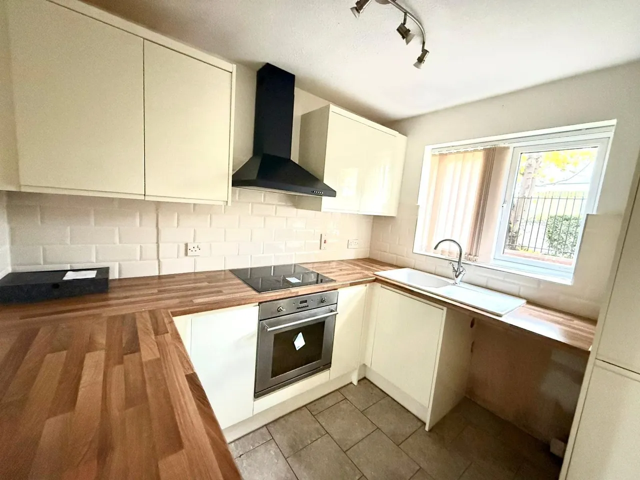 Priory Wharf, Birkenhead, CH41, photo 3