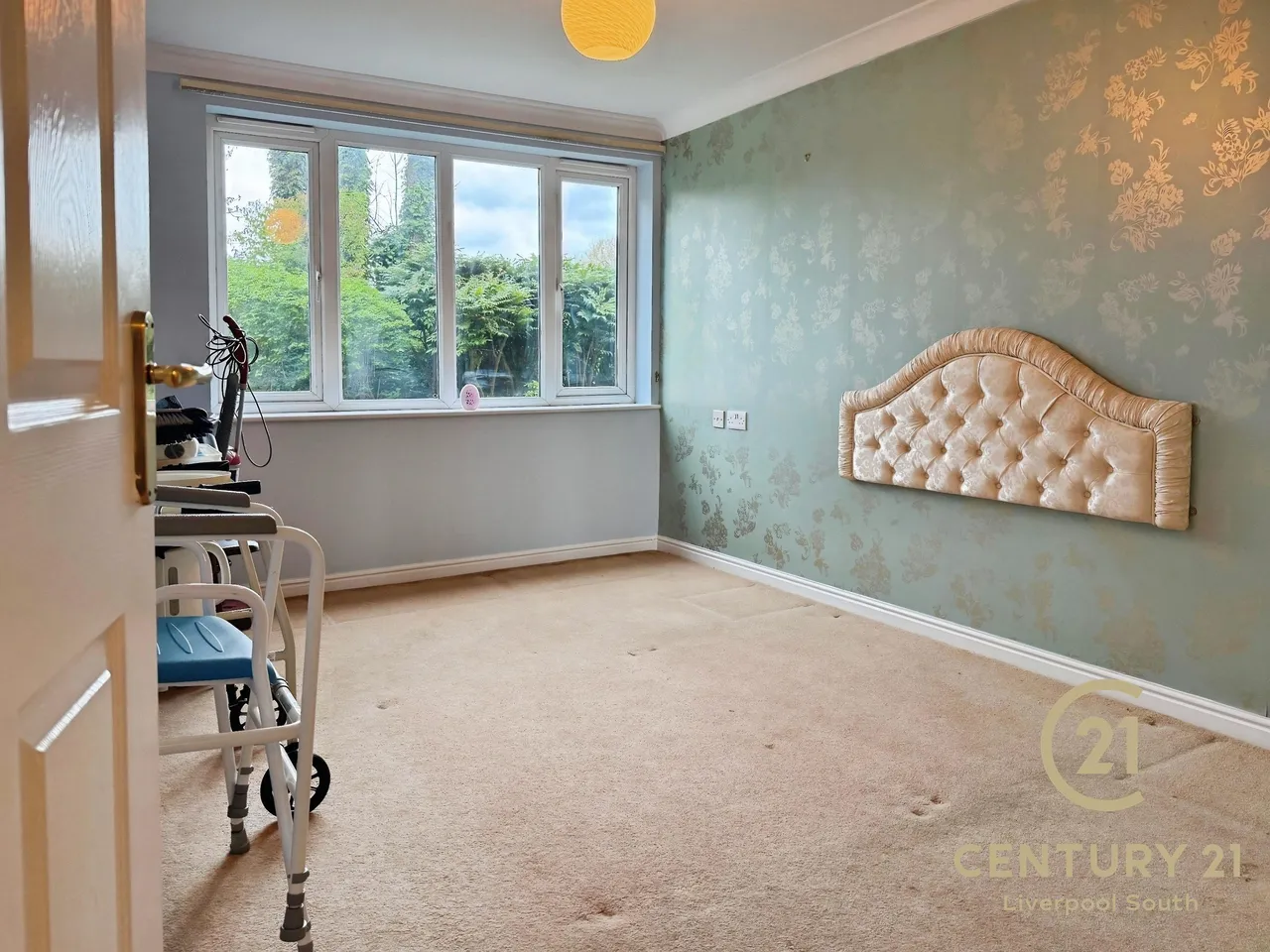 Woolton Road, L16, photo 8