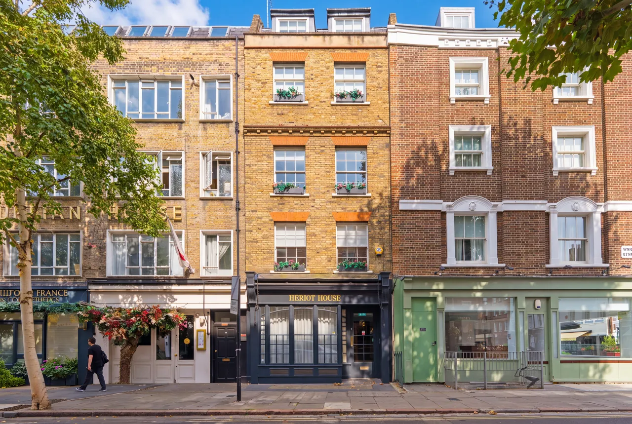 1 bed flat to rent — Windmill Street, Marylebone, London, W1T 2HX