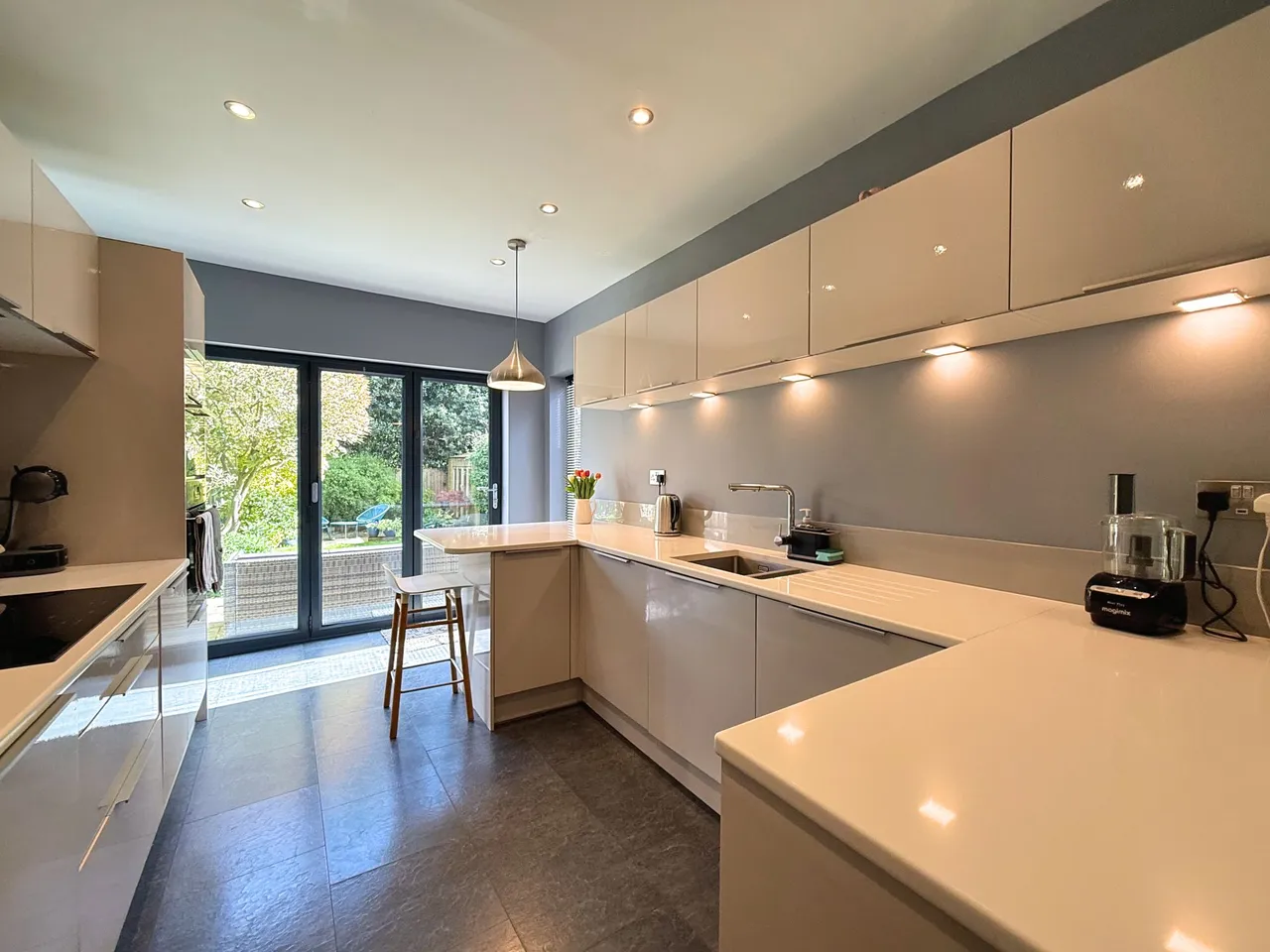 Mornington Road, Sale, photo 8