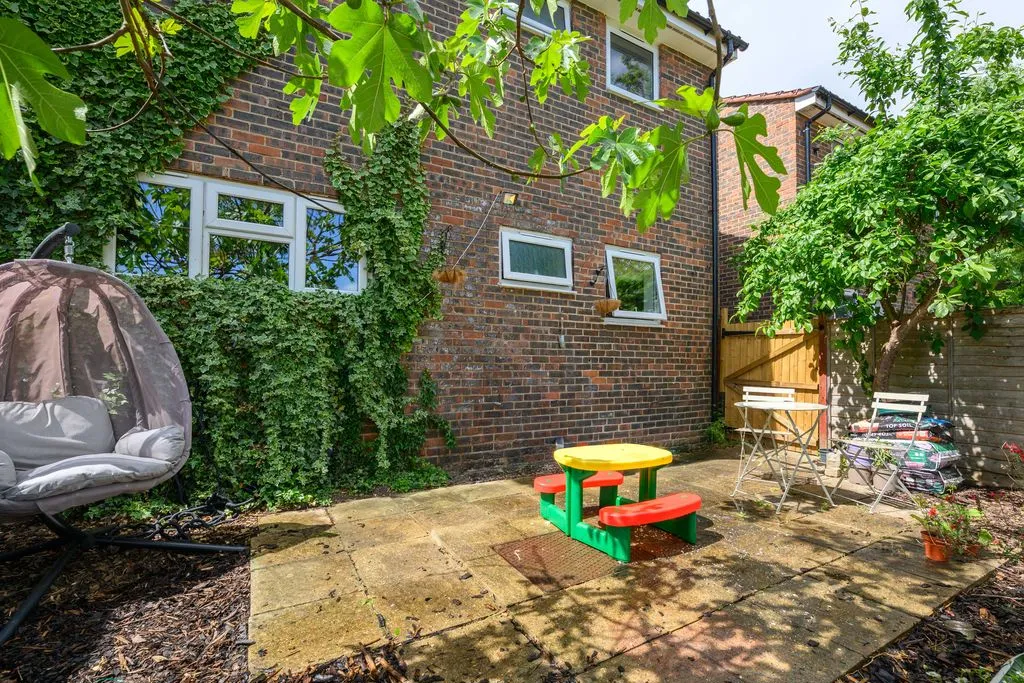 Rodney Road, Walton-On-Thames KT12 3NF, photo 16