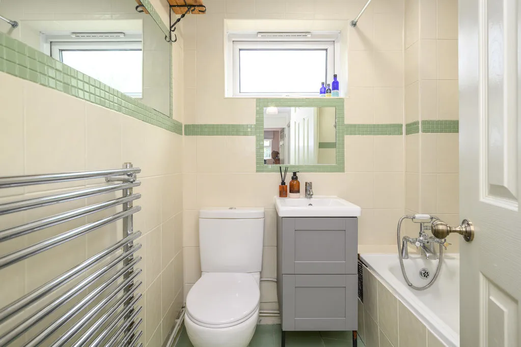 Rodney Road, Walton-On-Thames KT12 3NF, photo 10