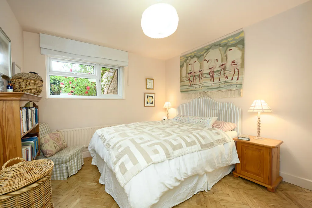 Rodney Road, Walton-On-Thames KT12 3NF, photo 7
