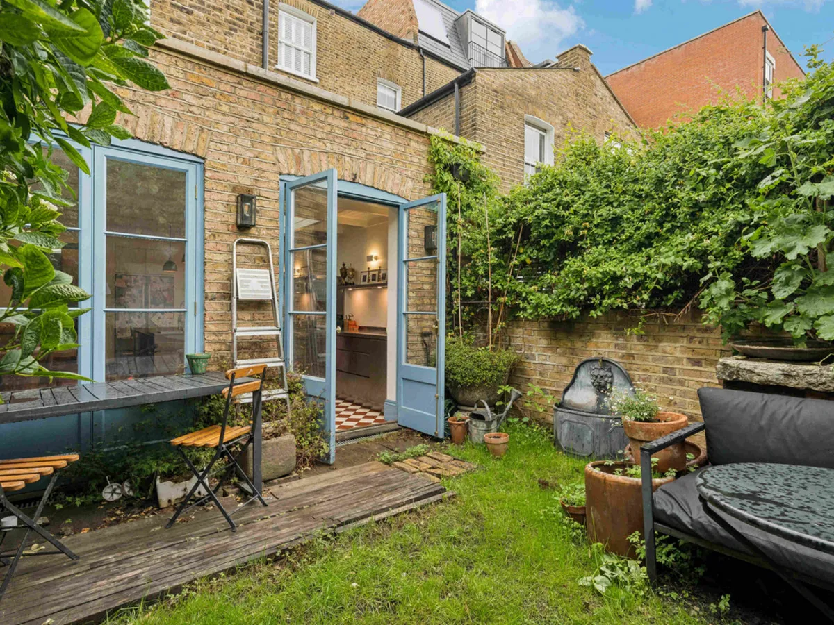 Petworth Street, london, SW11, photo 16