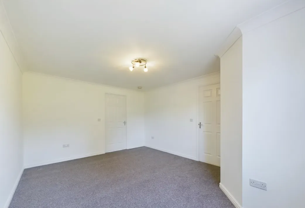 Methil Court, Hamilton, ML3, photo 3