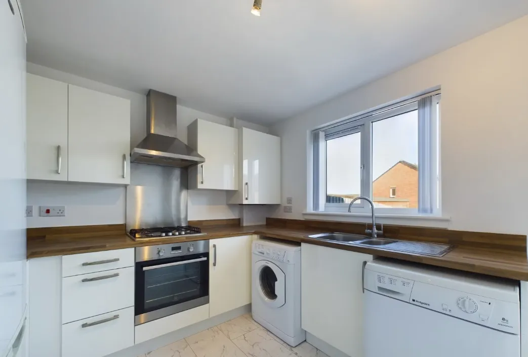 Methil Court, Hamilton, ML3, photo 4