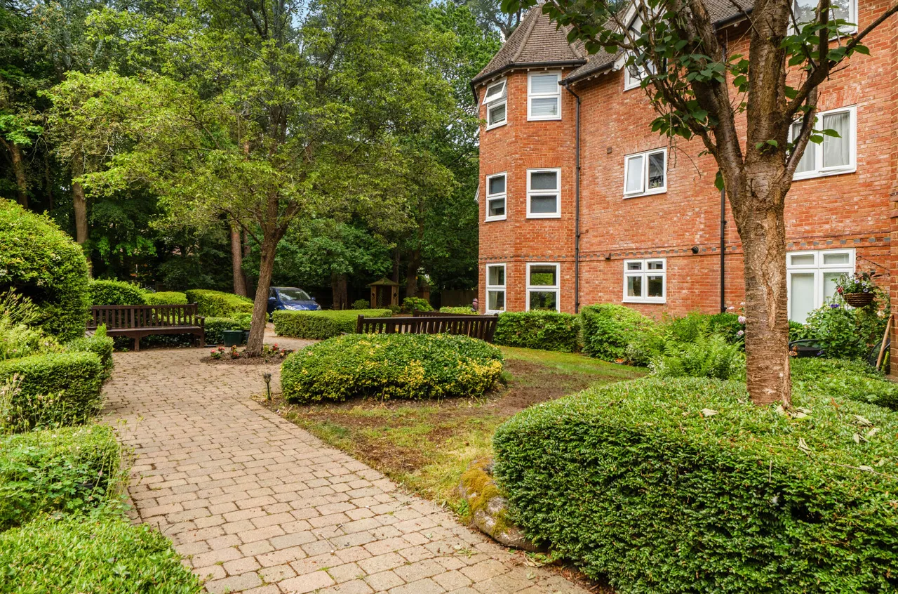 Lefroy Park, Fleet, GU51, photo 11