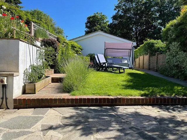 Chislehurst Road, Petts Wood, Kent, BR6, photo 5