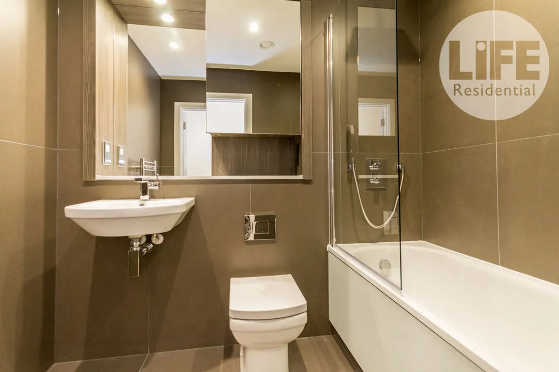 Lampton Road, Hounslow, photo 6