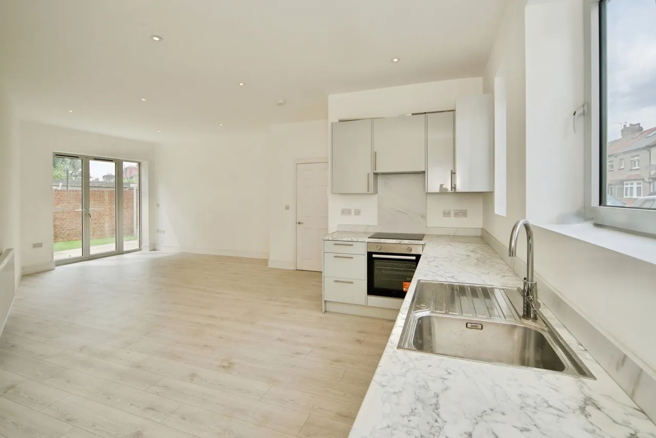 Burges Road, East Ham, London, E6, photo 5